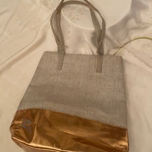 🎉3 for $30.🎉 Ultra chi tote bag or carry all (OLCC)
